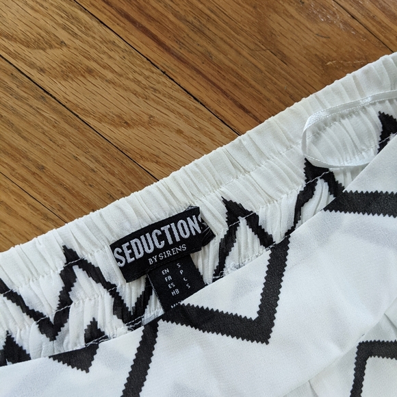 High Waisted Patterned Wide Leg Pants S - Picture 5 of 6